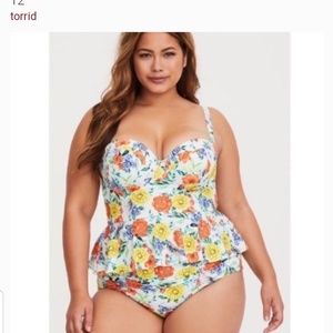 Brand new Torrid Swim Top size 2 {18-20} plus size